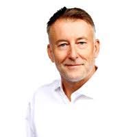 Dean Hickman's Instagram, Twitter & Facebook