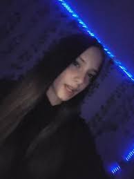 Lauren Hintz's Instagram, Twitter & Facebook