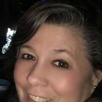 Lori Lemke's Instagram, Twitter & Facebook