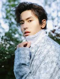 Việt quang qua đời khiến nhiều người bàng hoàng tiếc thương và nhớ lại quãng thời gian đỉnh cao sự nghiệp của anh. Ca SÄ© Viá»‡t Quang Bá»‹ Viem Phá»•i Náº·ng Vi Táº¯m Ä'em Tá»« Chá»'i Nháº­n Tiá»n Quyen Gop