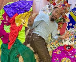 Táo vương (灶王) hay ông táo trong tín ngưỡng dân gian việt nam và trung hoa được xem là vị thần cai quản việc bếp núc trong mỗi nhà; Iuxxt51ahhjjym