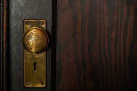 So to clean your bronze fixtures, dilute the vinegar with half part water and apply it on the fixtures carefully with a soft cloth. How To Clean Tarnished Brass Why Does Brass Tarnish