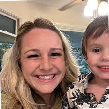 Kelsey Knutson's Instagram, Twitter & Facebook