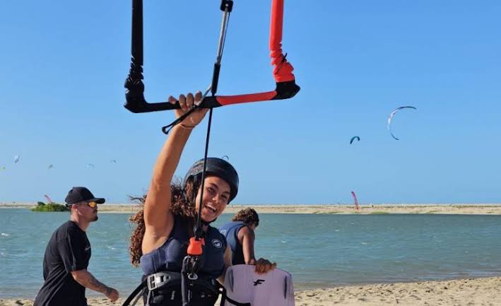 Joven dominicana de 14 años conquista Brasil Kite surf – Tamboril News
