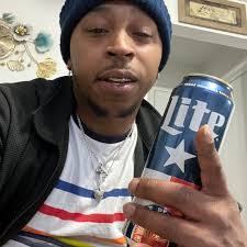 Lashaundra Thompson's Instagram, Twitter & Facebook