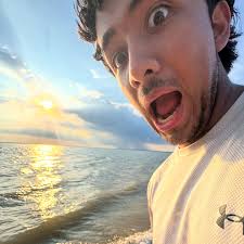 Howdy! My name is Kimberlee Charlton and I am serving as the Community  Outreach Coordinator for FreSHTX during the '25-'26 school year! I am a  senior marine biology major. In my free