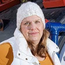 Amy Gronowski's Instagram, Twitter & Facebook