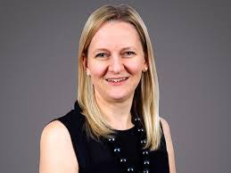 Fiona Mason's Instagram, Twitter & Facebook