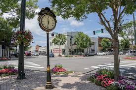 Fairhope is a small, artsy town on the eastern shore of alabama's mobile bay. A Day In Fairhope The Gulf Coast S Most Charming City
