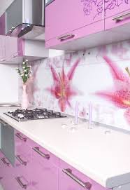 اخرجي عن الكلاسيكي ة مع ديكورات المطابخ الملو نة Elegant Kitchen Design Elegant Kitchens Pink Kitchen