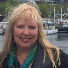 Christina Henri (@cjhenri)