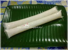 Should it be cut diagonally or straightly? however for anwar, as well as many nasi impit connoisseurs, knowing this would mean understanding which method of cutting would allow each piece of nasi impit to hold more gravy or sauce so that each bite would be more flavourful. Diy Masak Nasi Impit Paling Pantas Guna Plastik Aiskrim Je Mudah Keluarga