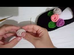Cok Kolay Sik Ceyizlik Gullu Patik Modeli Tig Isi Cok Kolay Patik Yapimi Youtube Tig Isleri Orgu Krose Sapka