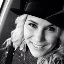 Läs nyheter om skidåkaren här. Ebba Andersson Ebbaeandersson Twitter