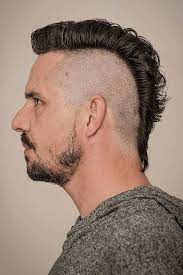 Créé par the haircut, le coiffeur privé des hommes. Bald Fade Mohawk Coiffure Et Beaute Coiffure Beaute