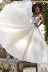 Do you need a prom dress in san antonio that will turn everyone's head when you walk into a room or when you turn to take a step? Bridal Connection Bridal Connection