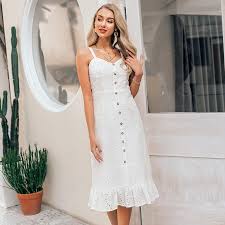 Robe noire boho robe brodée à col en v avec glands et manches d'été. Robes Blanches Boheme Boutique Boho Hippie Paris