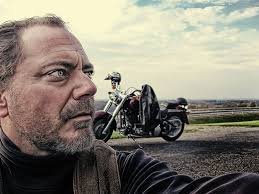 Good morning everybody, Kevin Bacon Kira Sedgewick Sing In this video.  Check out the creative use of t "screaming goat" =]