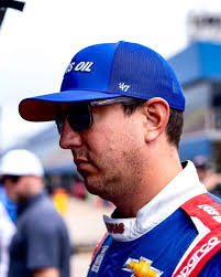 Some heavy rain to finish the day off today. Big thanks to Pinky for  opening up, Sabrina for running race control and the main man Gerry 😎  Thanks to the drivers that