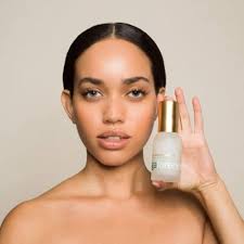 Amazon.com: Olga Lorencin Lactic Acid Hydrating Serum, Face Brightening,  Pore Refining Skincare for Oily, Damaged, Aging Skin w/Hyaluronic Acid for  a Radiant Complexion, Even Skin Tone 30 ml : Beauty & Personal