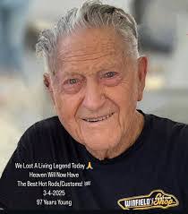 Ian Stein's Instagram, Twitter & Facebook