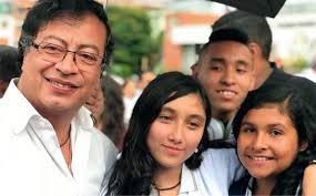 Gustavo Petro: Desafiando a la historia