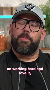 Tom Davis reminds us that no dream is too big, no matter where you are in  life ☺️✨ #TomDavis #Lorraine #Actor #Comedian #Hollywood