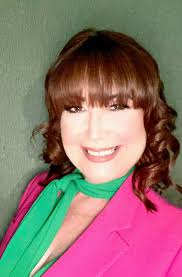 Esther Cintron's Instagram, Twitter & Facebook