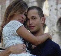 Maria zaffino è fidanzata con michele maddaloni,il ballerino classico che ha fatto parte di amici nella seconda o terza edizione(non ricordo bene) mi piace. Amici Tra Rita Comisi E Michele Maddaloni E Nato L Amore Mondoreality