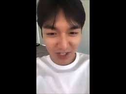 Salah satunya, lewat kemampuan aktingnya yang memikat dalam drama korea because this is my first life. Lee Min Ho ì´ë¯¼í˜¸ Instagram Live 2019 08 23 Youtube
