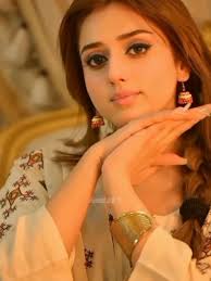 Jannat Mirza Earring