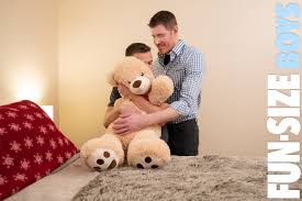 Today In Twinks Holding Giant Teddy Bears While Being Fucked By Their  Doctors: Logan Cross Bottoms Bareback For Dr. Wolf | STR8UPGAYPORN