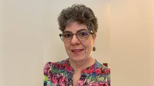 Lori Champagne's Instagram, Twitter & Facebook