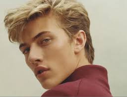 Lucky Blue Smith New 2020 Male Model Face Blonde Male Models Lucky Blue Smith