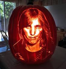 Larena Reed's Instagram, Twitter & Facebook