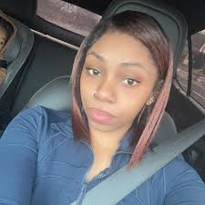 You know outside fun when the person who don't twerk start twerking 😅🤣