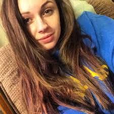 Heather Bonar's Instagram, Twitter & Facebook