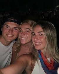 emma vann (@_vannoffthewall) • Instagram photos and videos