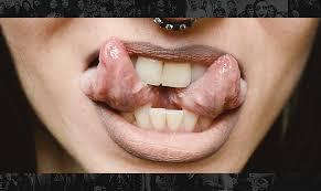 However, ladies who wore corsets for hours at a time were prone to fainting. Extreme Body Modifications Tongue Splitting Uvula Piercing Corset Piercing