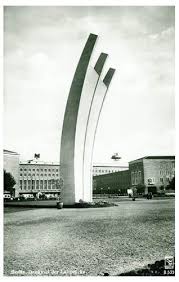 Das Luftbruckendenkmal Berlin Stadt Berlin Hauptstadt Berlin Tempelhof
