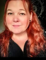 Lorraine Starkey's Instagram, Twitter & Facebook