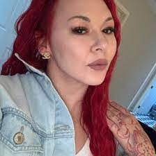 Kelly Prettyman's Instagram, Twitter & Facebook