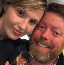 Hi , Does anyone know of a reputable place or recommend where to get a new  dog or adopt ? Thanks 😊