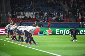 Au menu du zap cette semaine : Om Psg Comment Une Boutique De Marseille Utilise Les Maillots Du Psg