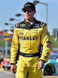 If carl edwards is coming back to nascar in 2018, he's certainly going to have to start discussions with some key people as soon as possible. Nascar S Carl Edwards Flying High To Better Life