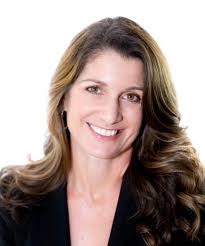 Lisa Riggs's Instagram, Twitter & Facebook