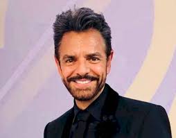 COMO "JULIO ESTEBAN", EUGENIO DERBEZ SE DESPIDE DE WALTER MERCADO