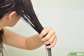 When used in combination with olive oil, it helps condition your hair while lightening it. How To Lighten Hair Naturally With Honey 9 Steps With Pictures