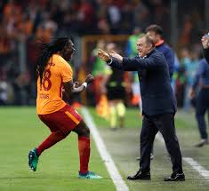 Galatasaray pc wallpaper fatih terim ve aslan hd duvar kagidi 2020 aslan duvar duvar kagidi. Wallpaper Baf Timbi Gomis Galatasaray S K Fatih Terim 1280x1171 Depito8891 1533841 Hd Wallpapers Wallhere