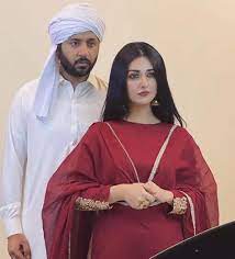 Noor khan and aisha khan. Sarah Khan Faces Criticism For Posting Drama Teaser Just Days After Father S Death Tv110